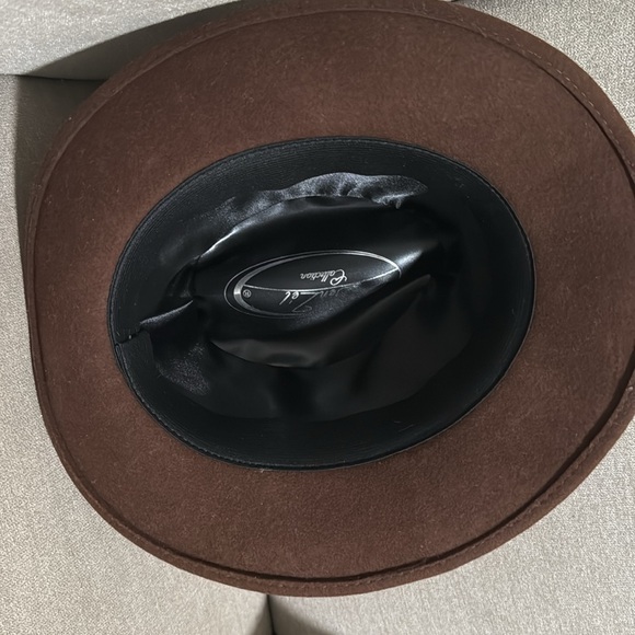 Den Zel Collection - Picture 2 of 3